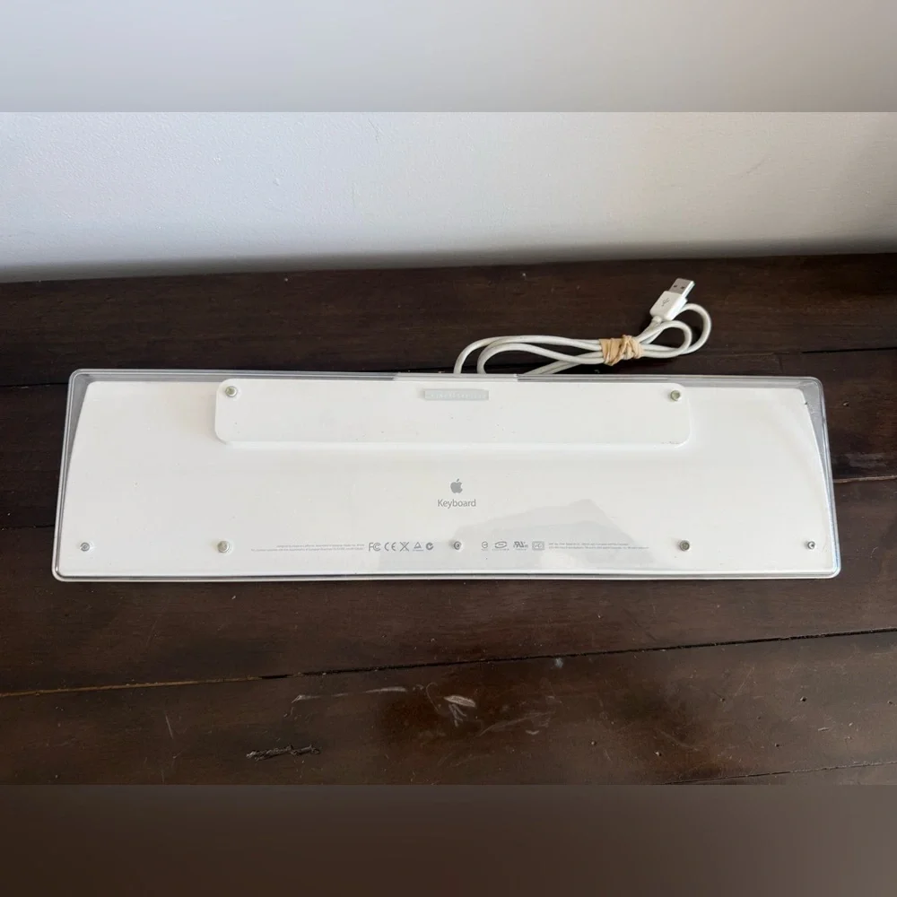 Vintage Apple Pro Keyboard A1048 Wired USB Full Size